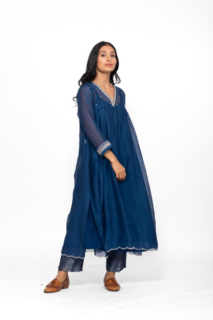 ROSETTE BLUE LILY TUNIC SET 4