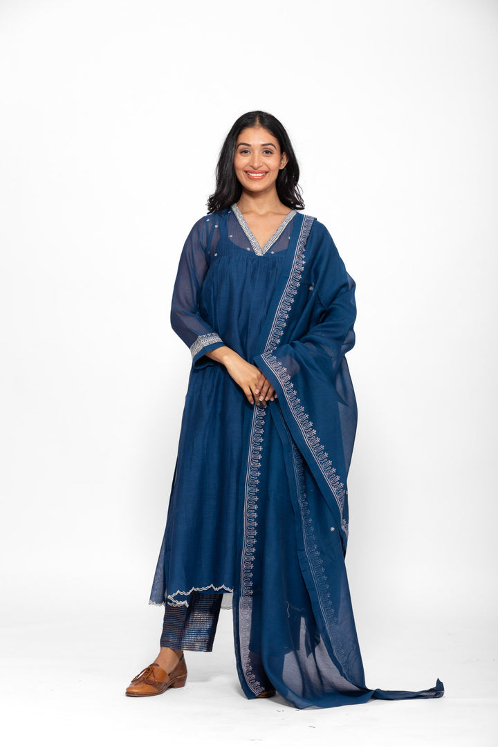 ROSETTE BLUE LILY TUNIC SET 4