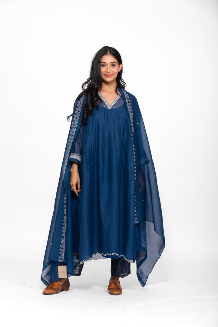 ROSETTE BLUE LILY TUNIC SET 4