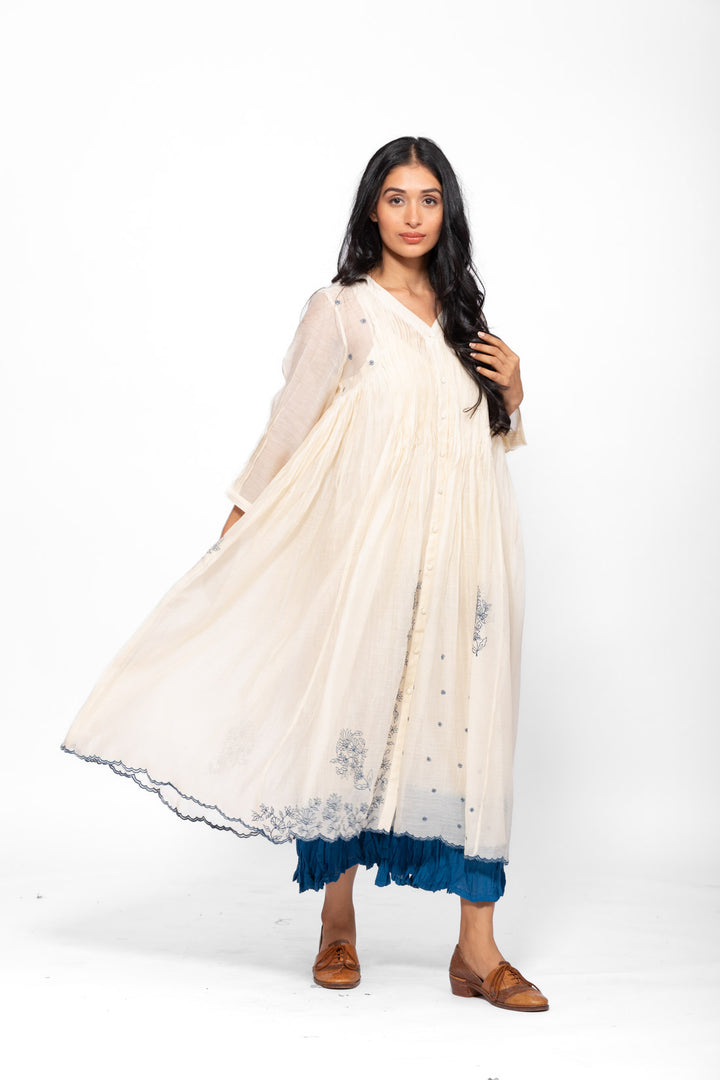 ROSETTE BLUE AND WHITE LILY KATE DRESS 1