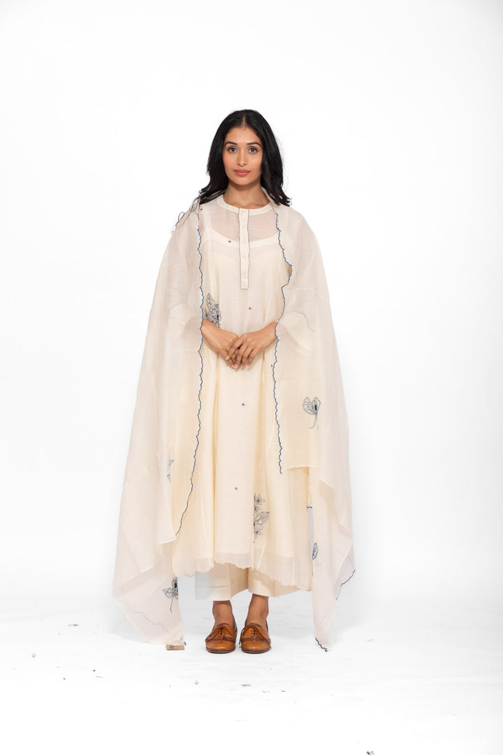 ROSETTE BLUE WHITE LILY TUNIC SET 4