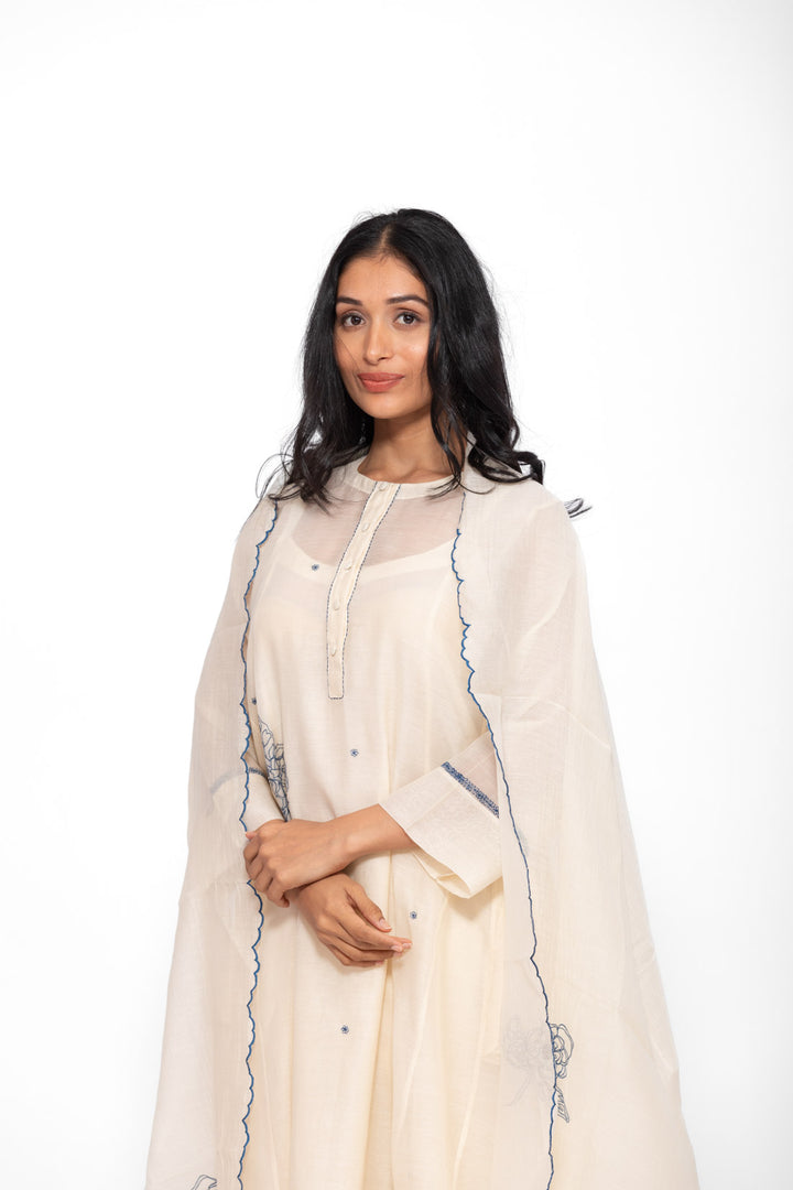 ROSETTE BLUE WHITE LILY TUNIC SET 4