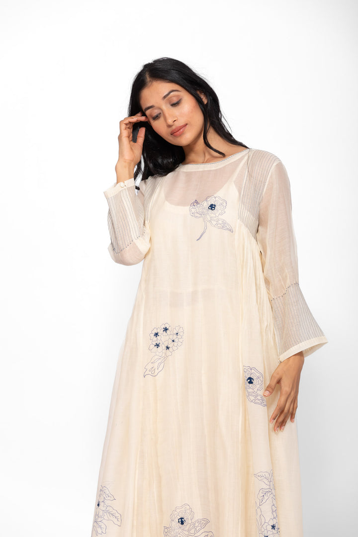 ROSETTE BLUE AND WHITE LILY RAYA DRESS 2