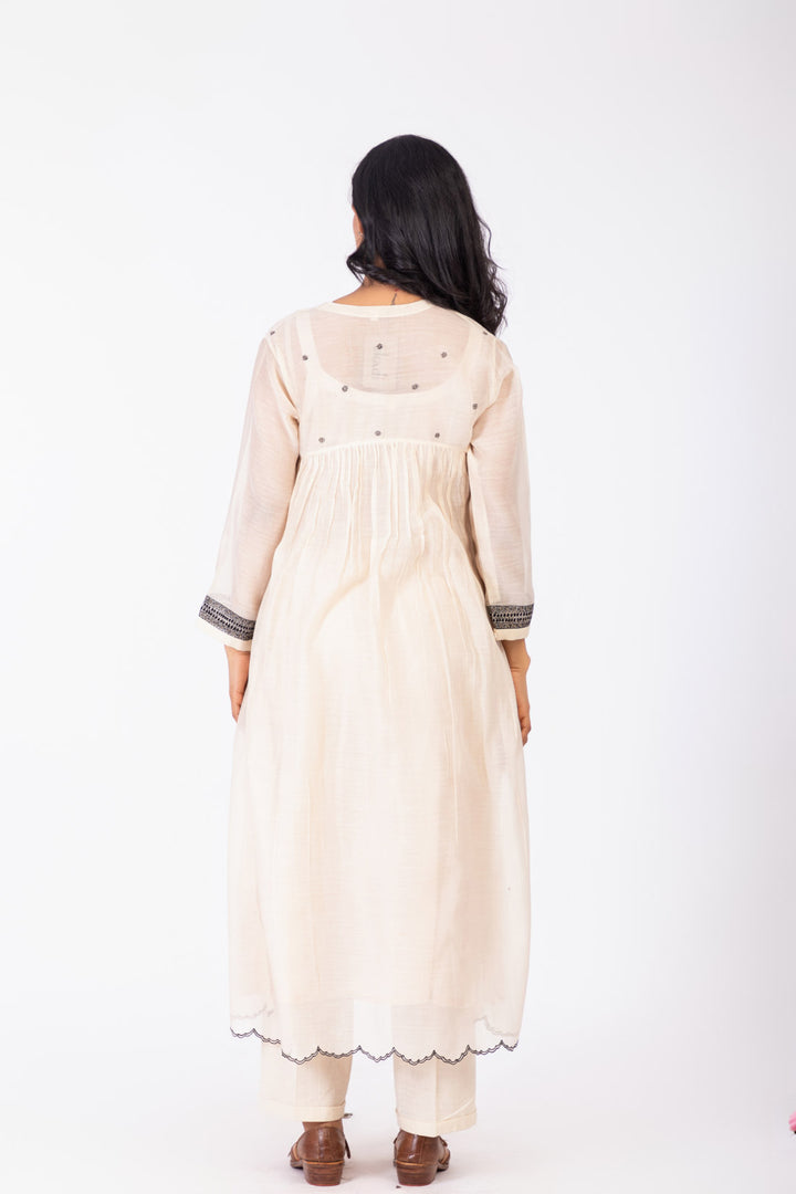 ROSETTE WHITE LILY TUNIC SET
