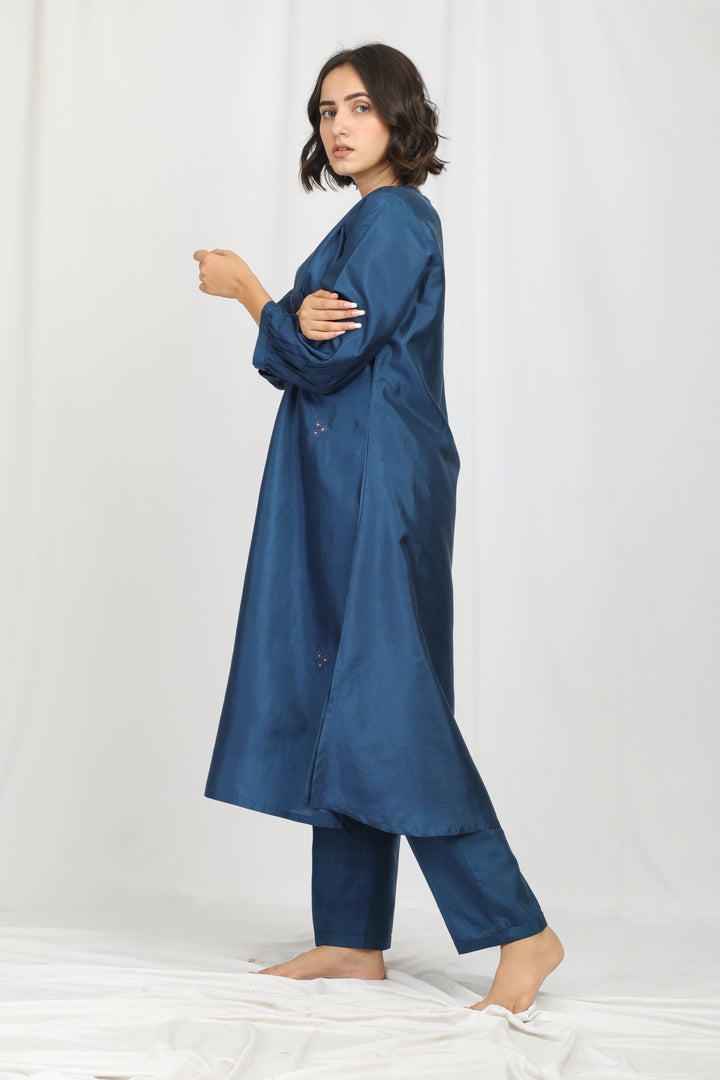 RAJESHWERI SILK OVERLAY SET