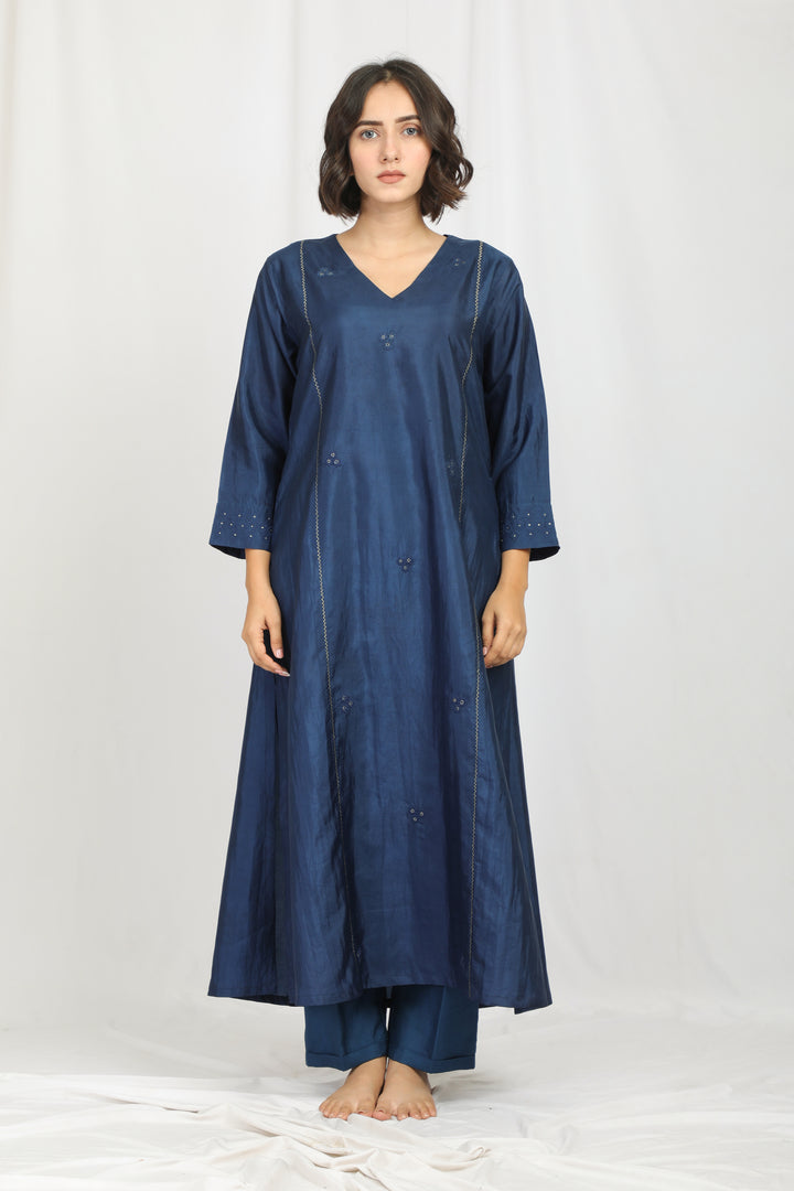APARNA SILK KURTA SET