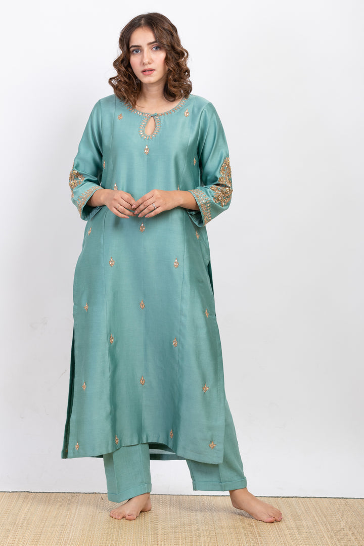 JAYSHREE EMBROIDERED KURTA SET