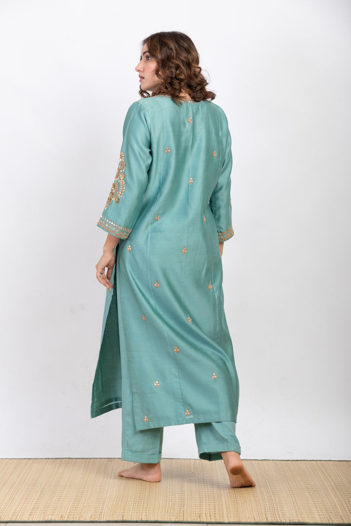 JAYSHREE EMBROIDERED KURTA SET