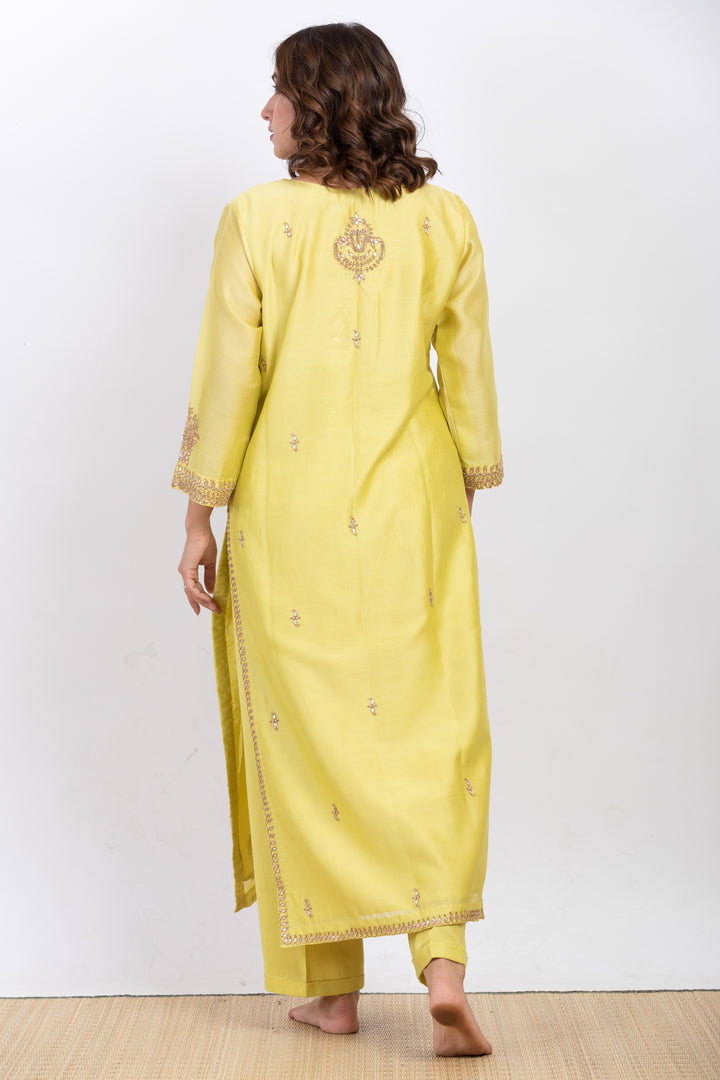 ANUH EMBROIDERED KURTA SET