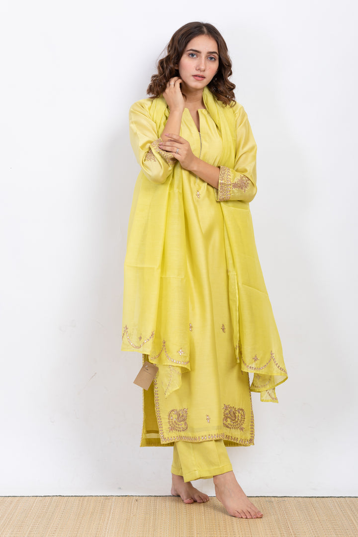 ANUH EMBROIDERED KURTA SET