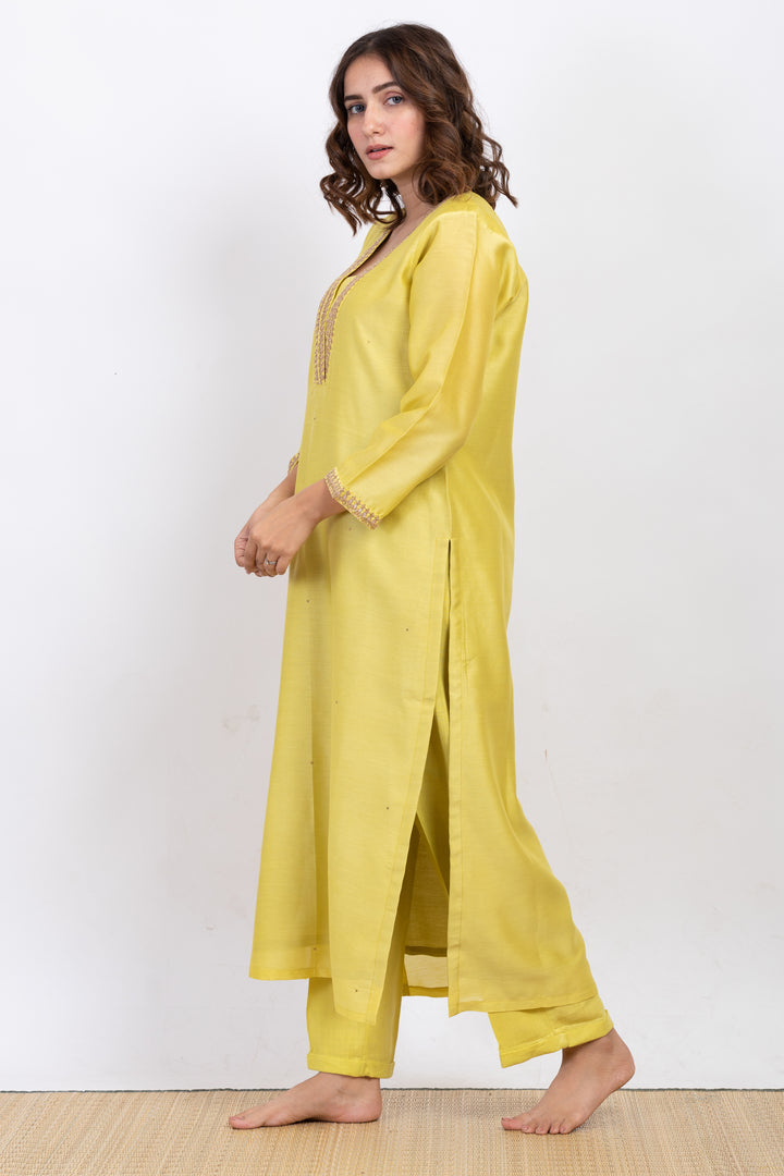 KUMD EMBROIDERED KURTA SET