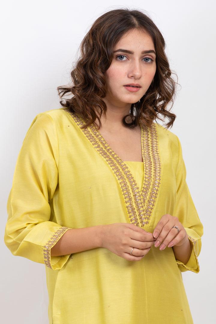 KUMD EMBROIDERED KURTA SET