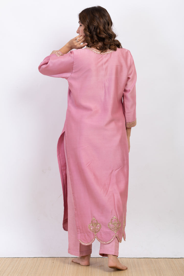 SHAILEE EMBROIDERED KURTA SET
