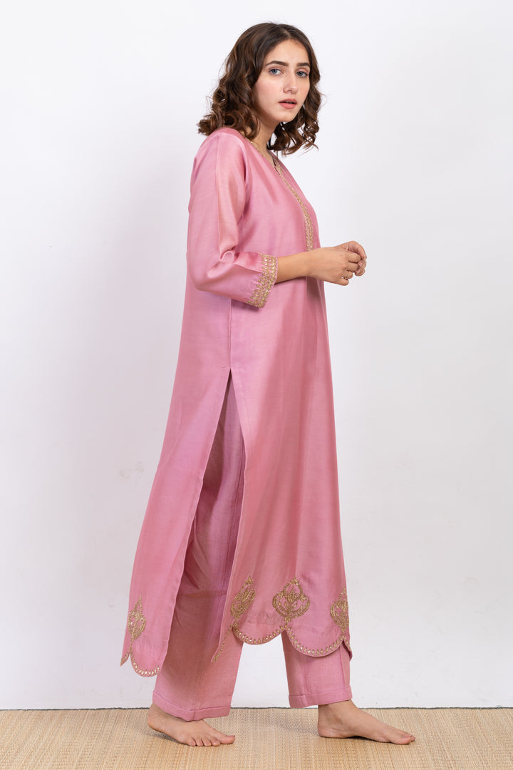SHAILEE EMBROIDERED KURTA SET