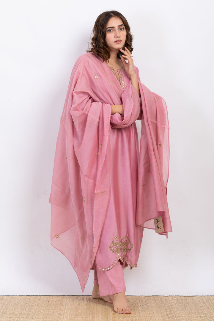 SHAILEE EMBROIDERED KURTA SET