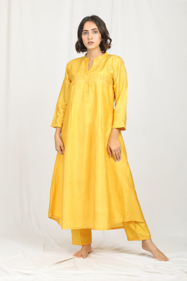 MIRAAYA SILK KURTA SET
