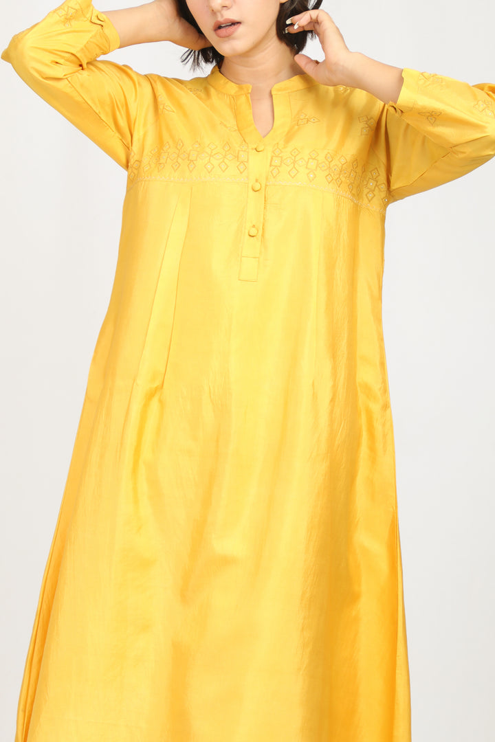 MIRAAYA SILK KURTA SET