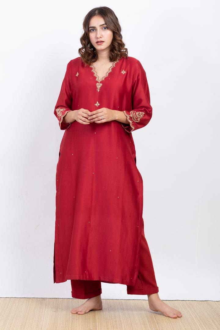 GARGEE EMBROIDERED KURTA SET
