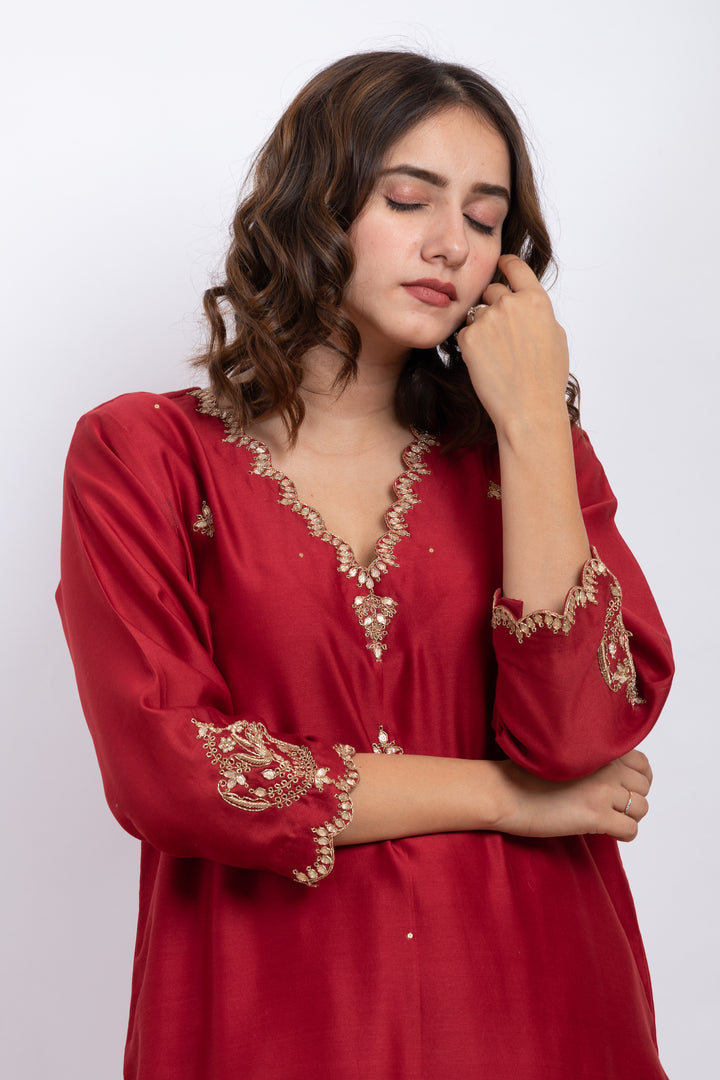 GARGEE EMBROIDERED KURTA SET