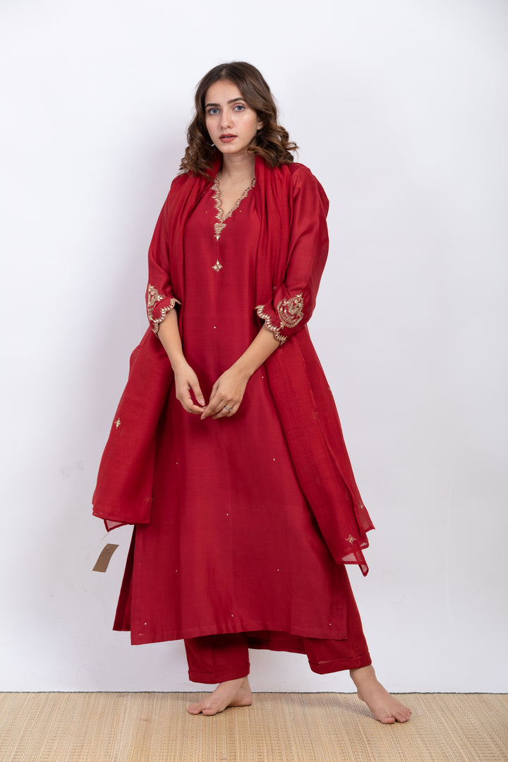 GARGEE EMBROIDERED KURTA SET