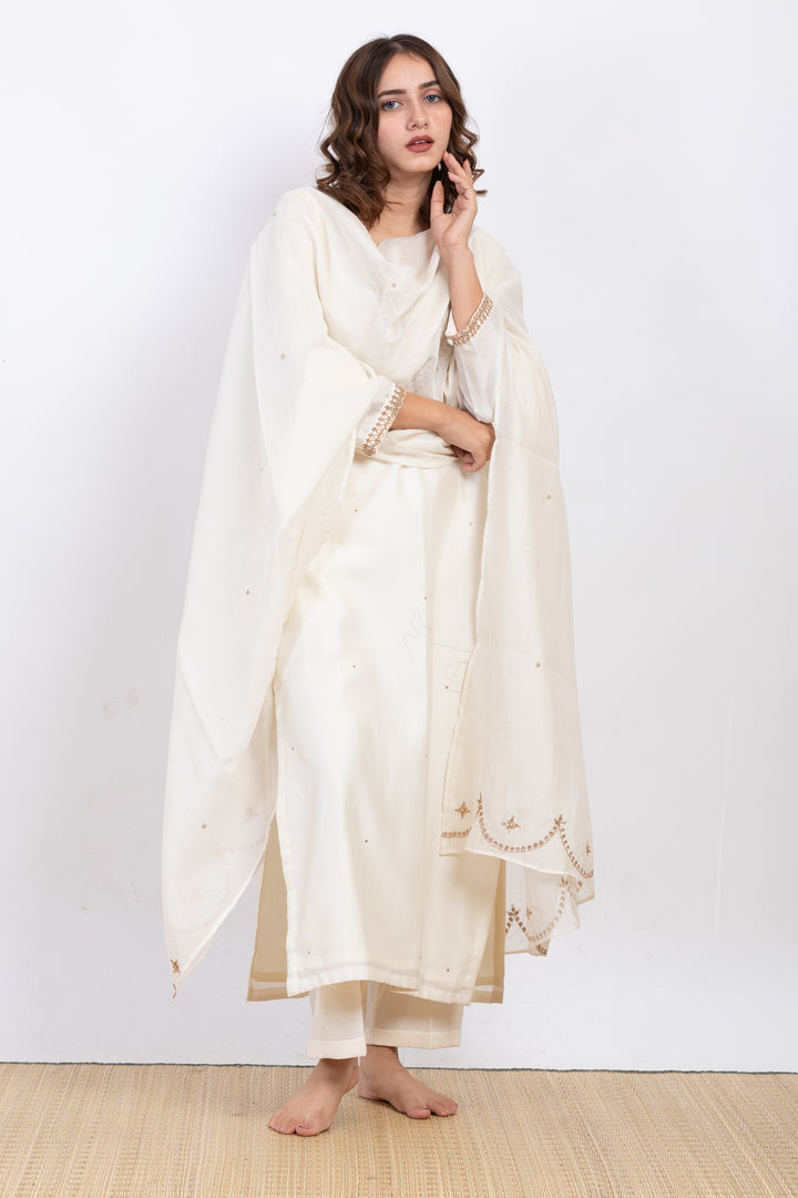 KADEEJAH EMBROIDERED KURTA SET