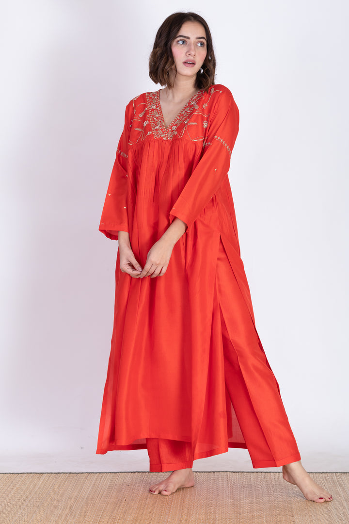 VAMIKA SILK KURTA SET