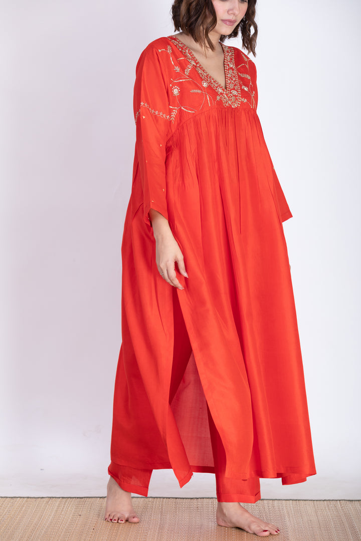 VAMIKA SILK KURTA SET