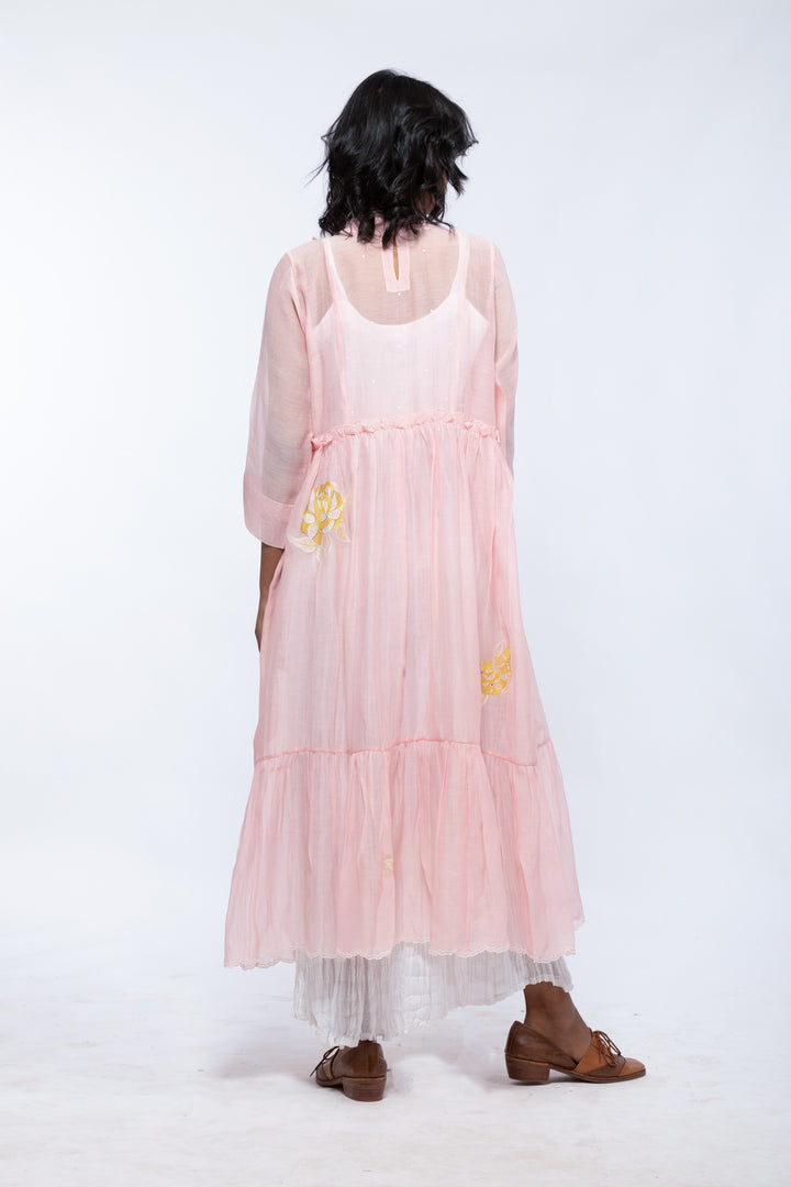 طبقة خارجية من حرير زهرة الزنبق