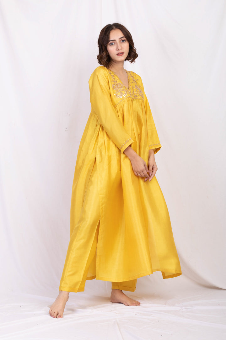 FARAH SILK KURTA SET