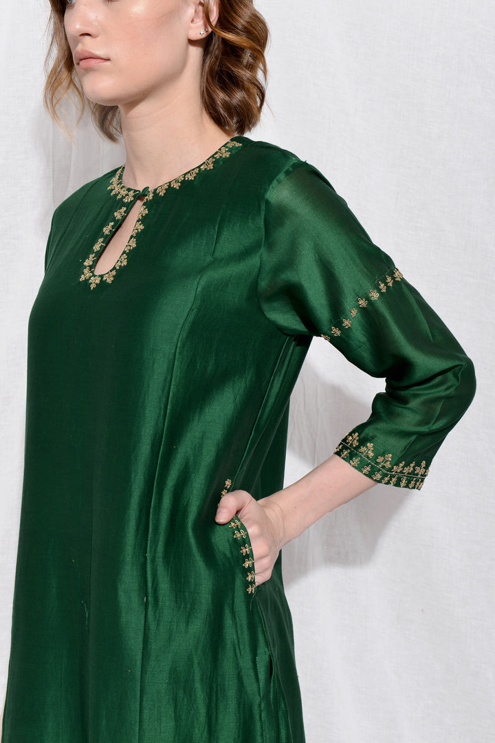 KAYARAH EMBROIDERED KURTA SET