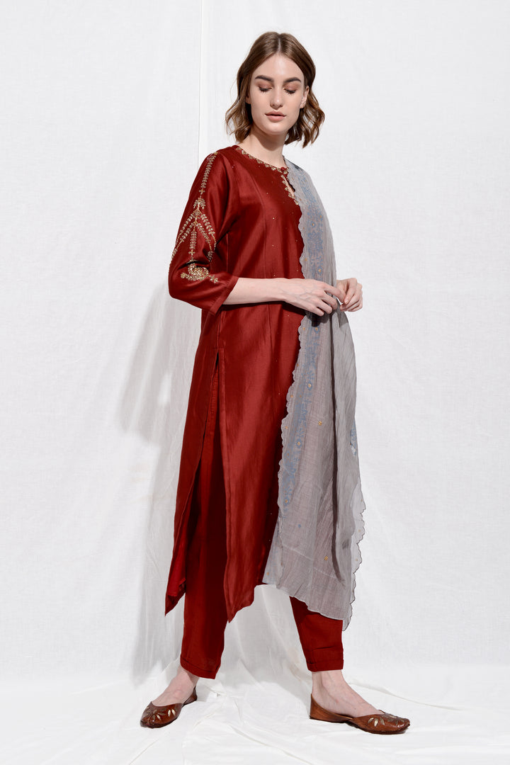 TARINI EMBROIDERED KURTA SET