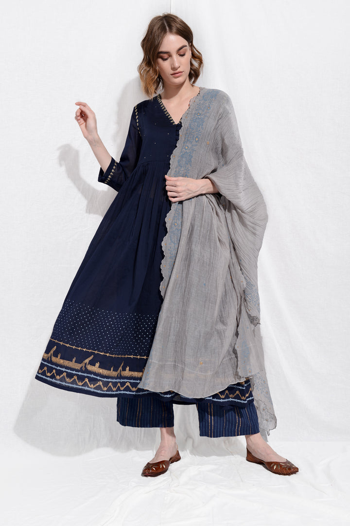 TAARA KEDIA EMBROIDERED KEDIA SET