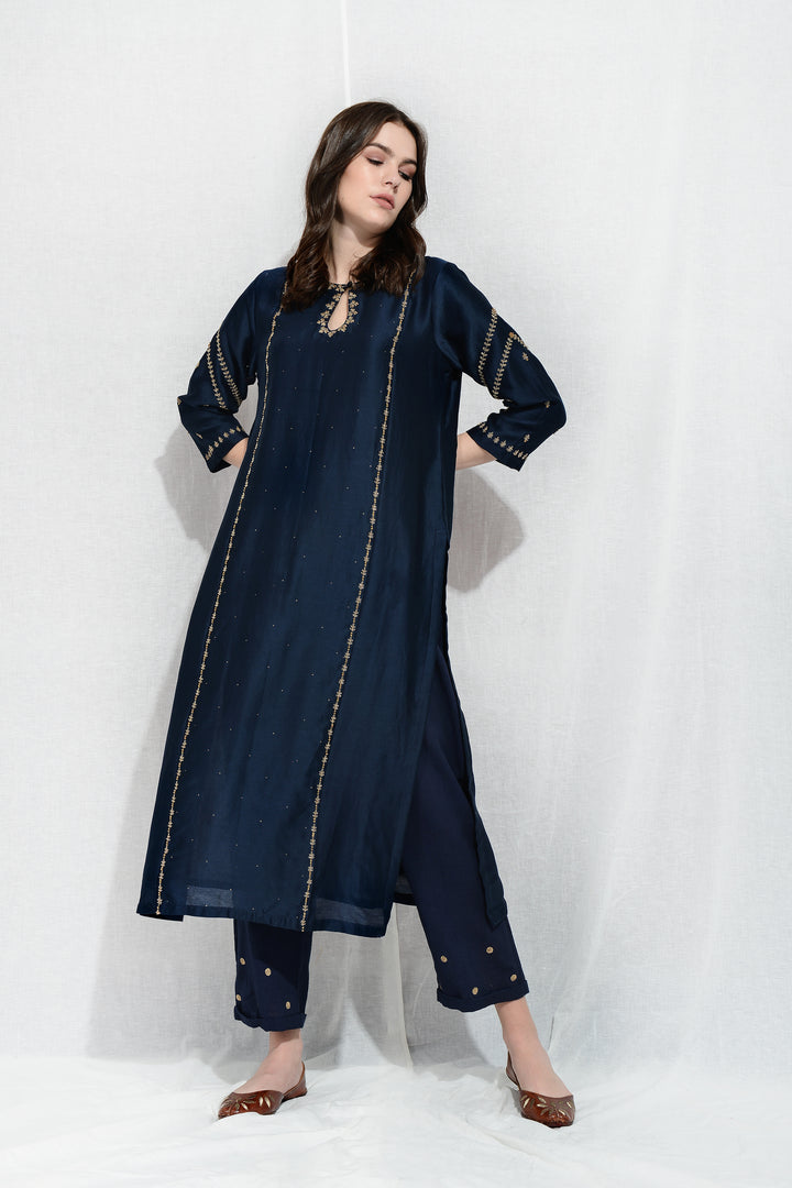 SHRIZA EMBROIDERED KURTA SET