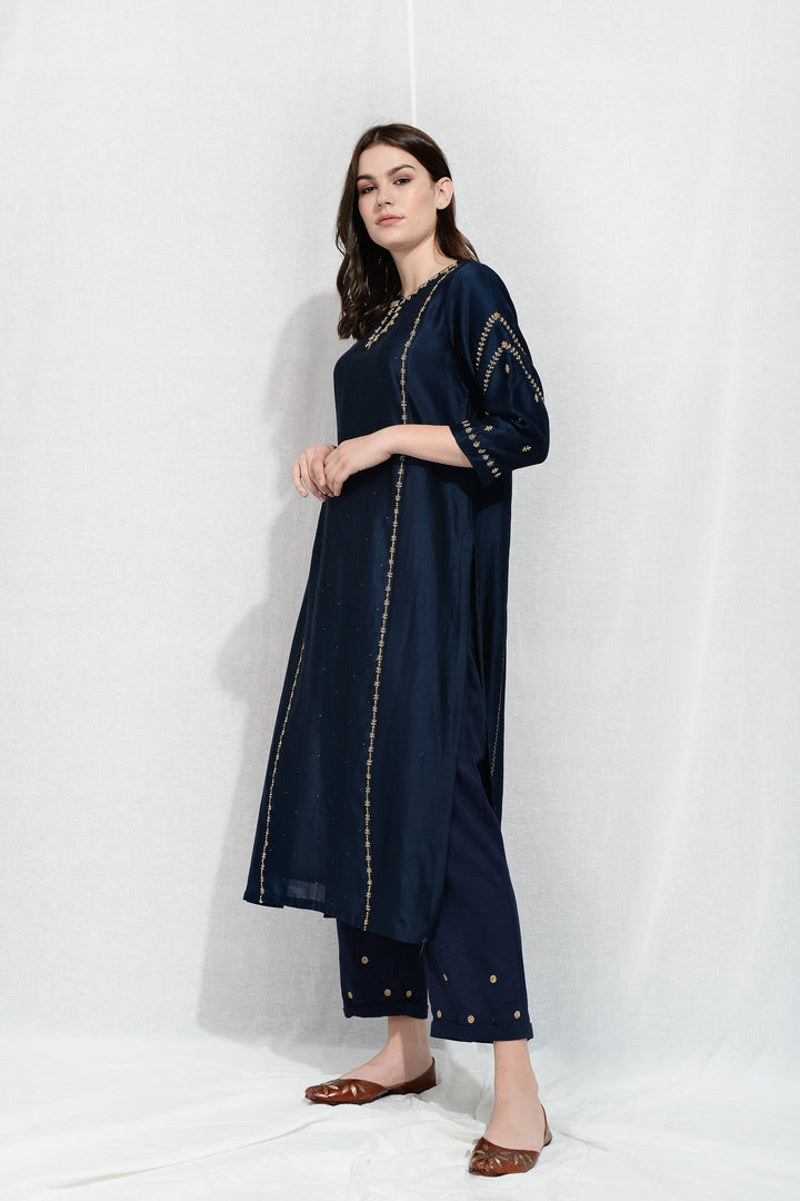 SHRIZA EMBROIDERED KURTA SET