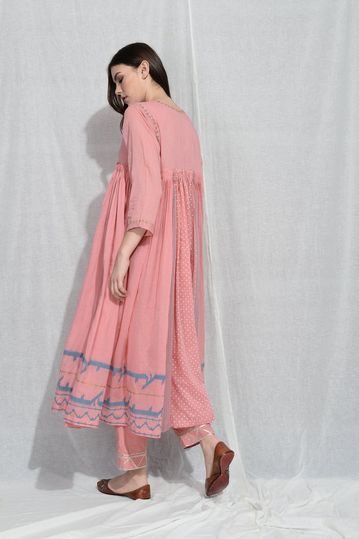 ASTU EMBROIDERED KEDIA SET