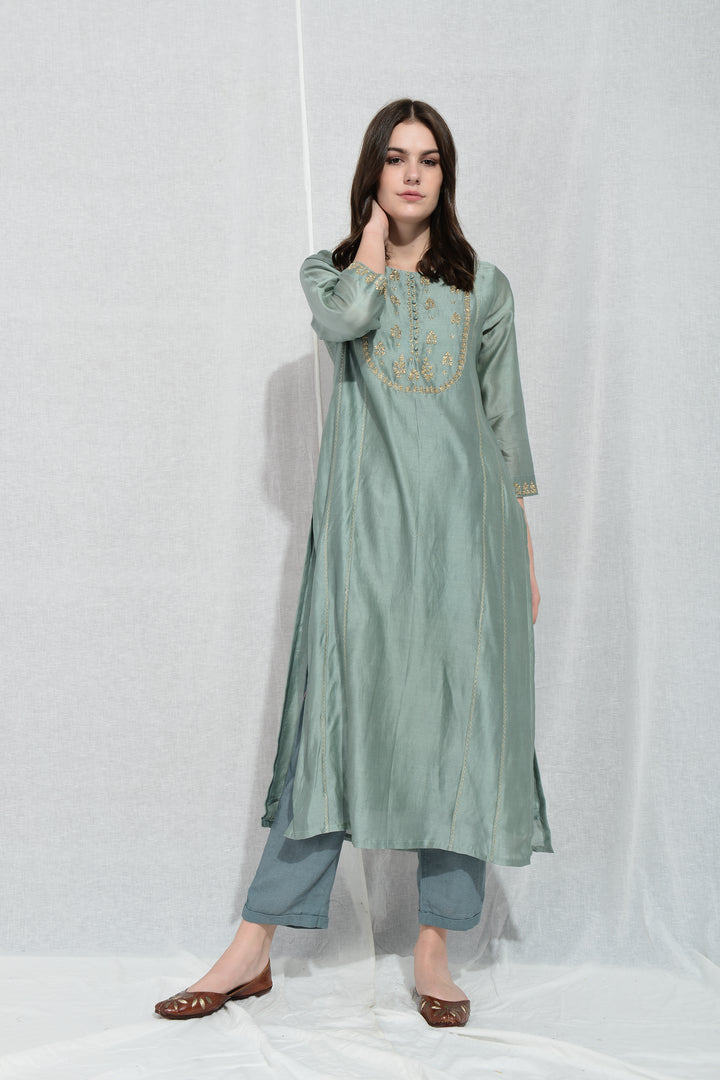 AAMNA EMBROIDERED KURTA SET