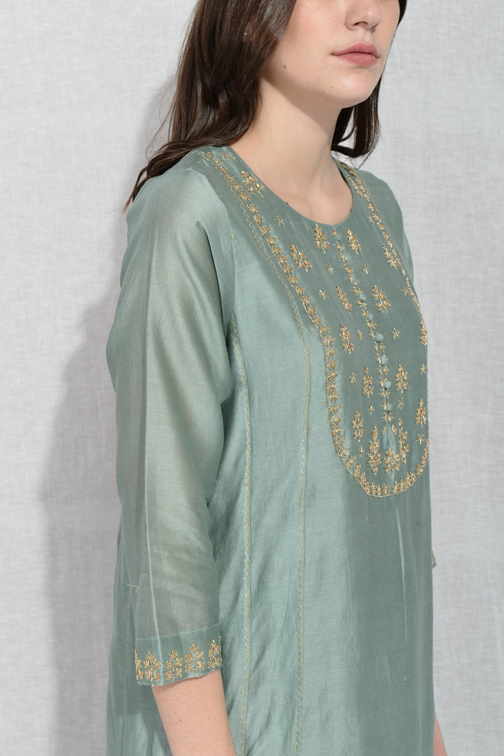 AAMNA EMBROIDERED KURTA SET