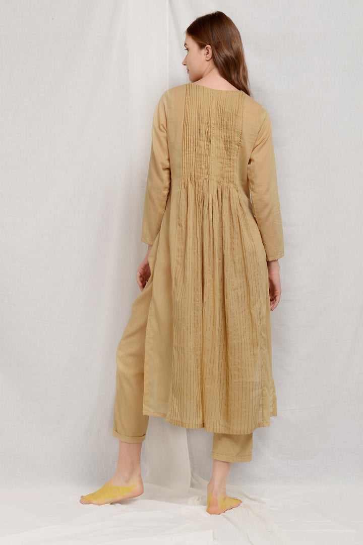 طقم كيديا مطرز كروشا