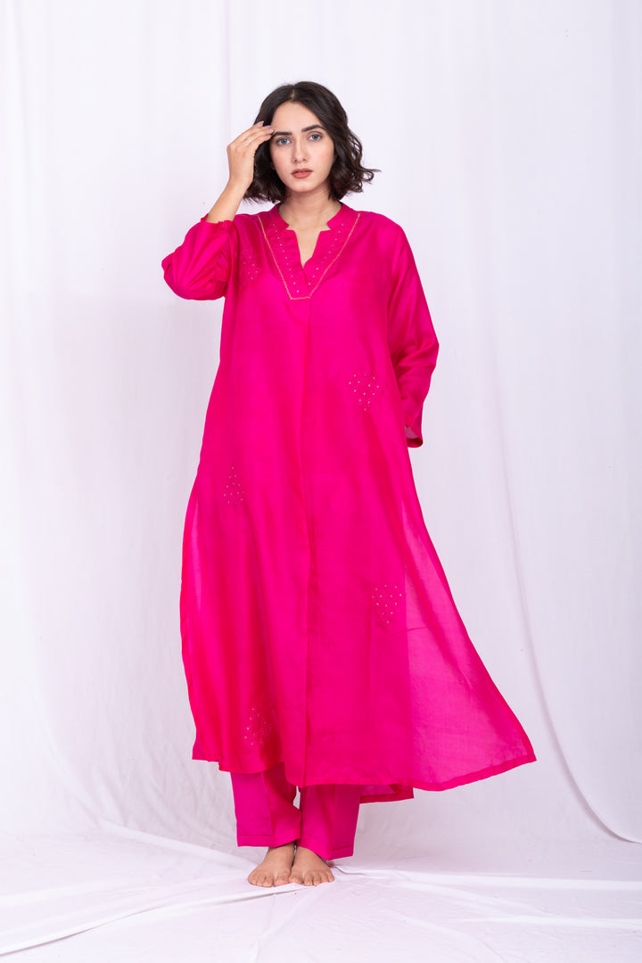 MAANYA SILK KURTA SET
