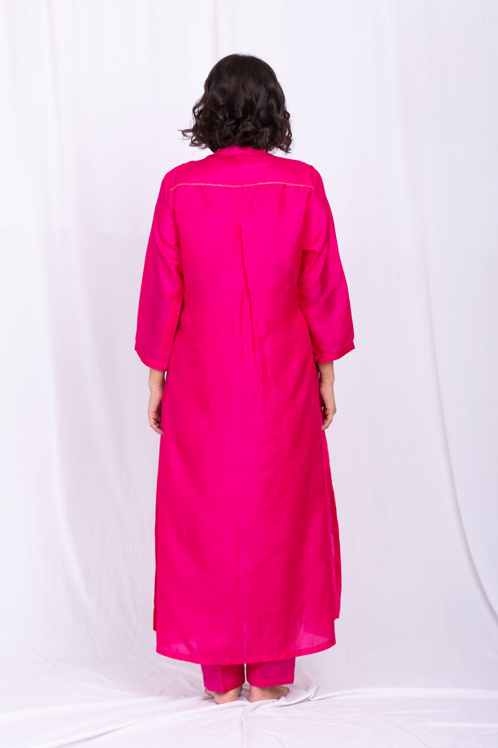 MAANYA SILK KURTA SET