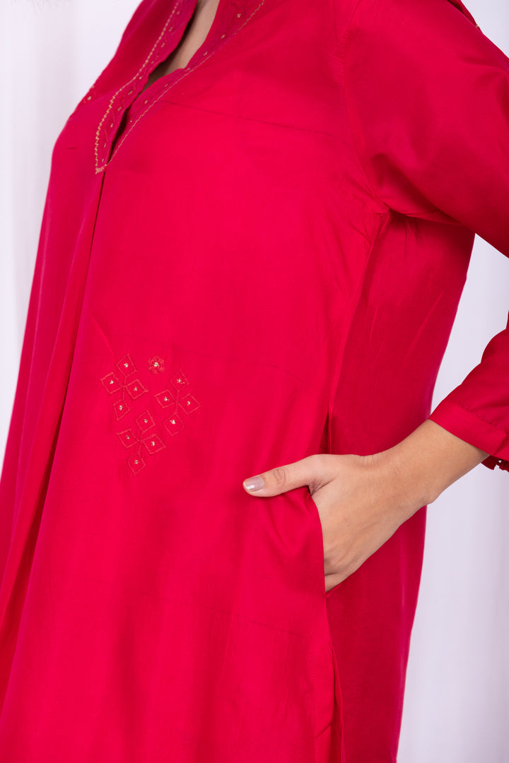 ANAMIKA SILK KURTA SET