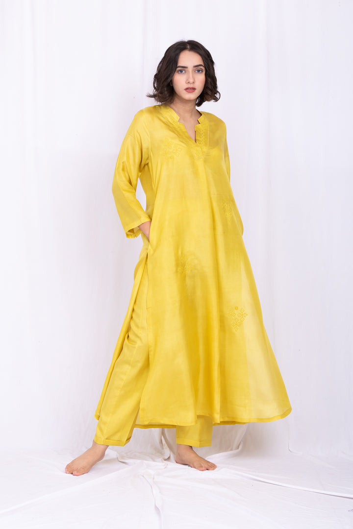 RISHIKA SILK KURTA SET