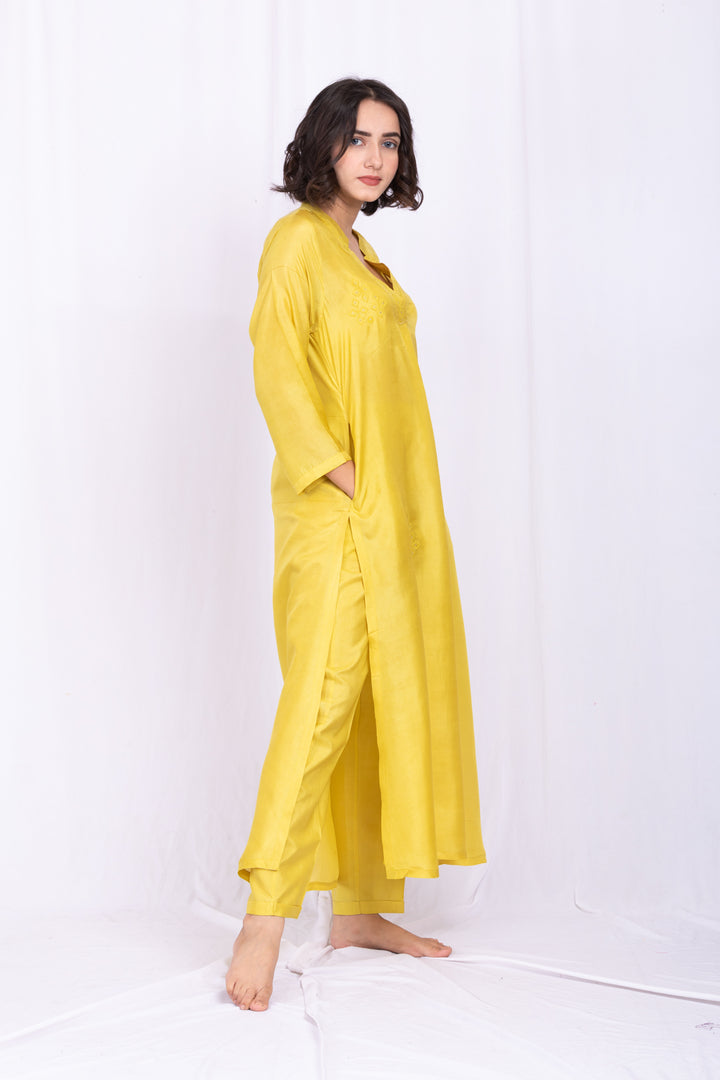 RISHIKA SILK KURTA SET