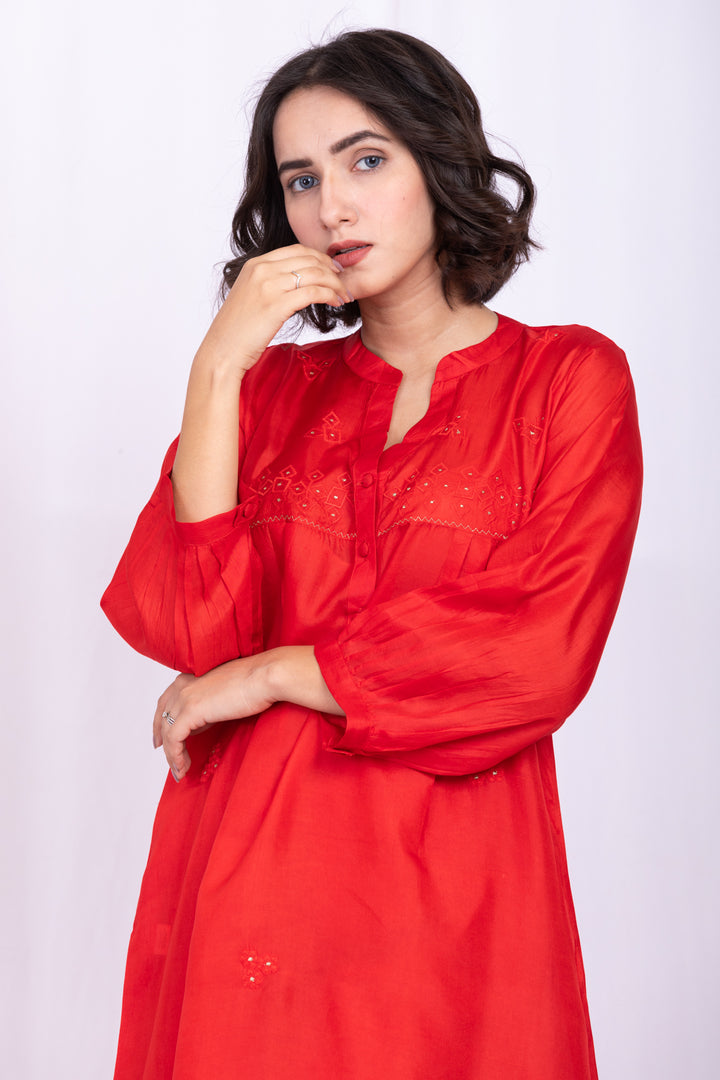ANUSHKAA SILK KURTA SET