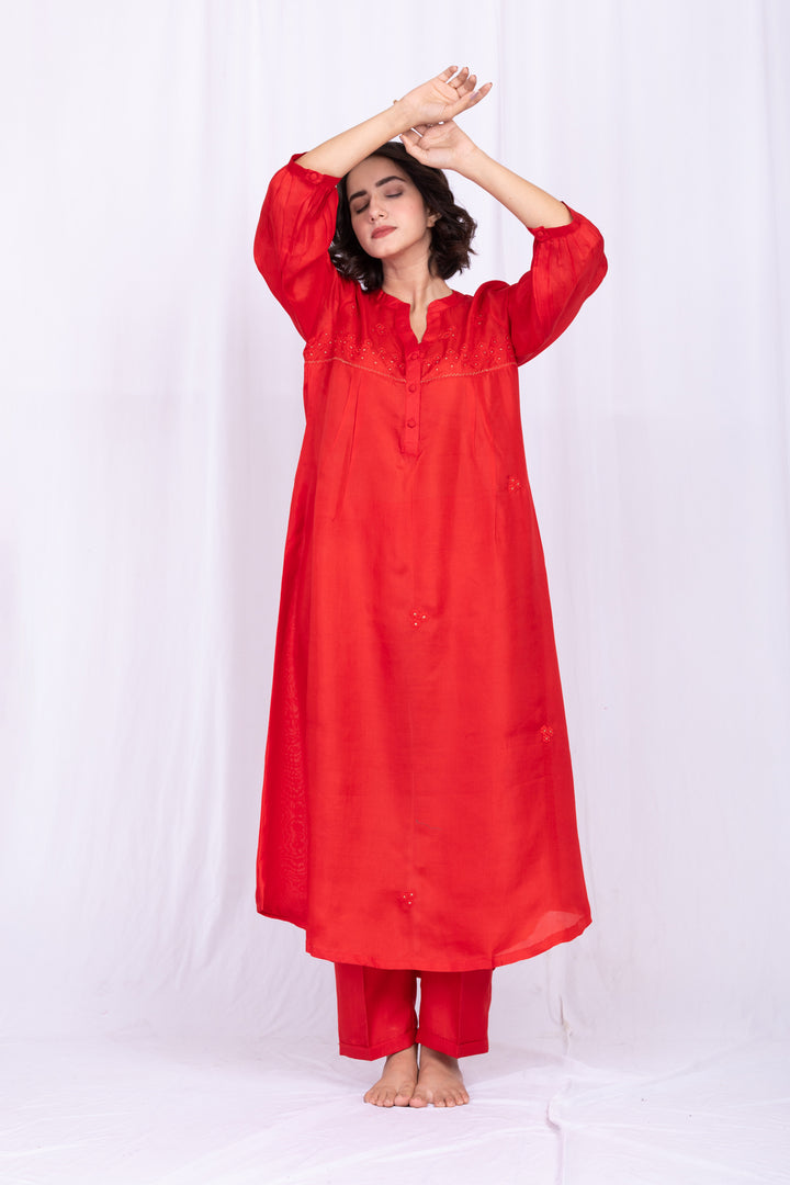 ANUSHKAA SILK KURTA SET