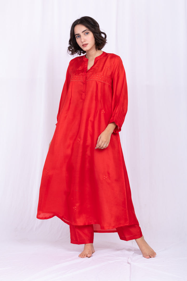 ANUSHKAA SILK KURTA SET