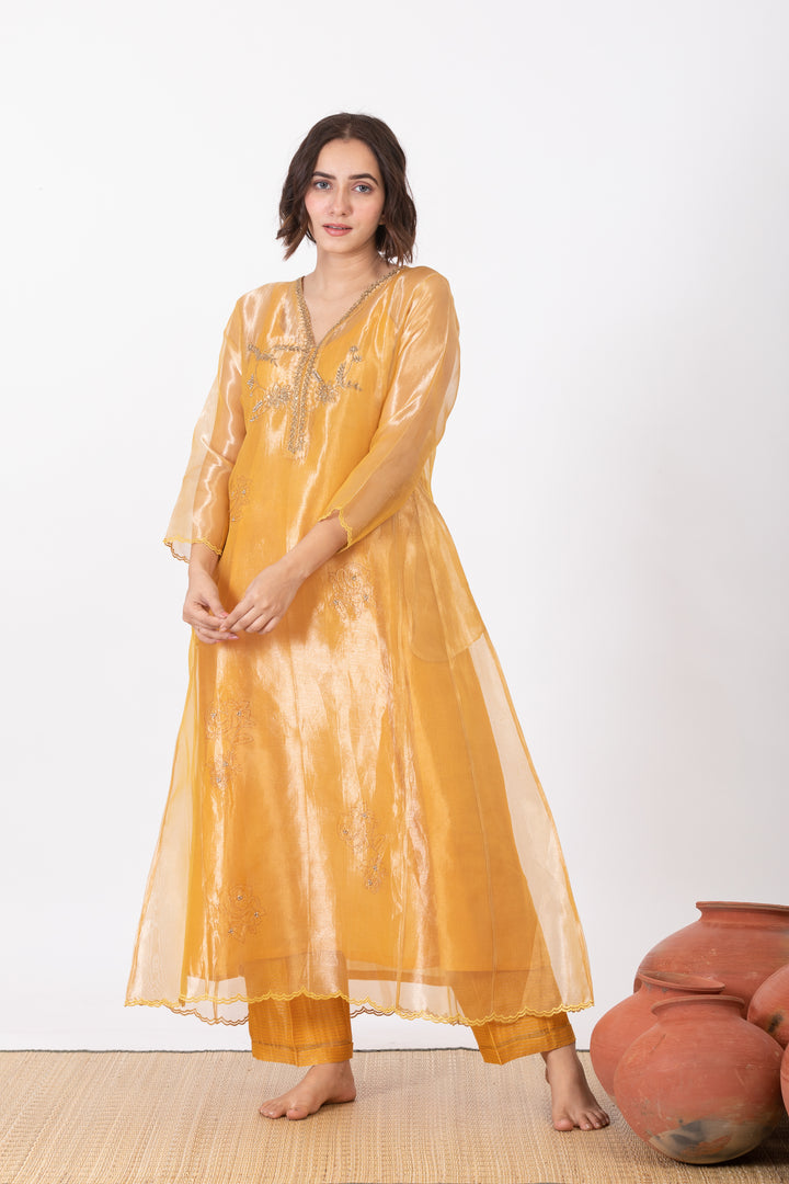 AMALTAAS SITARA TISSUE SILK KURTA SET