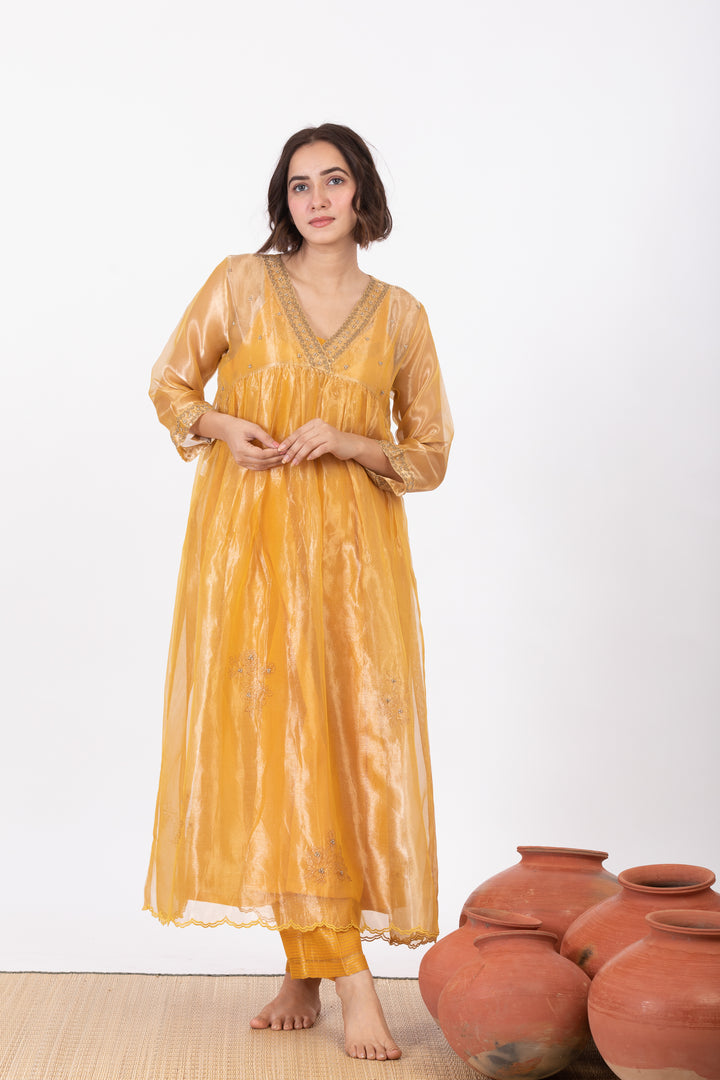 AMALTAAS ADVITA TISSUE SILK KURTA SET