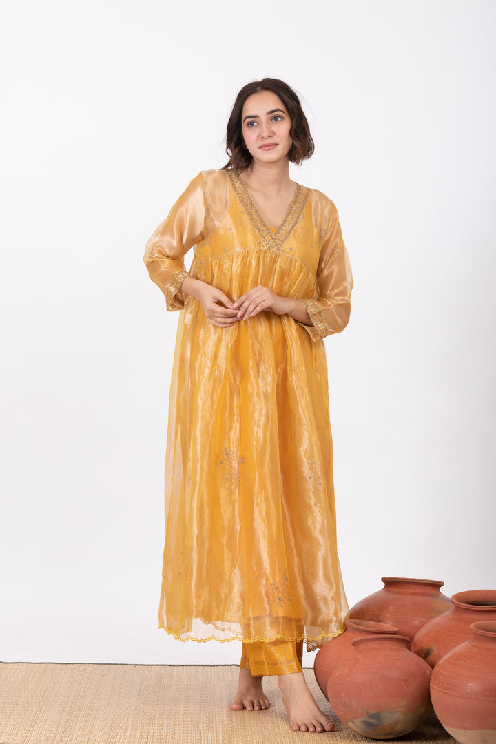 AMALTAAS ADVITA TISSUE SILK KURTA SET