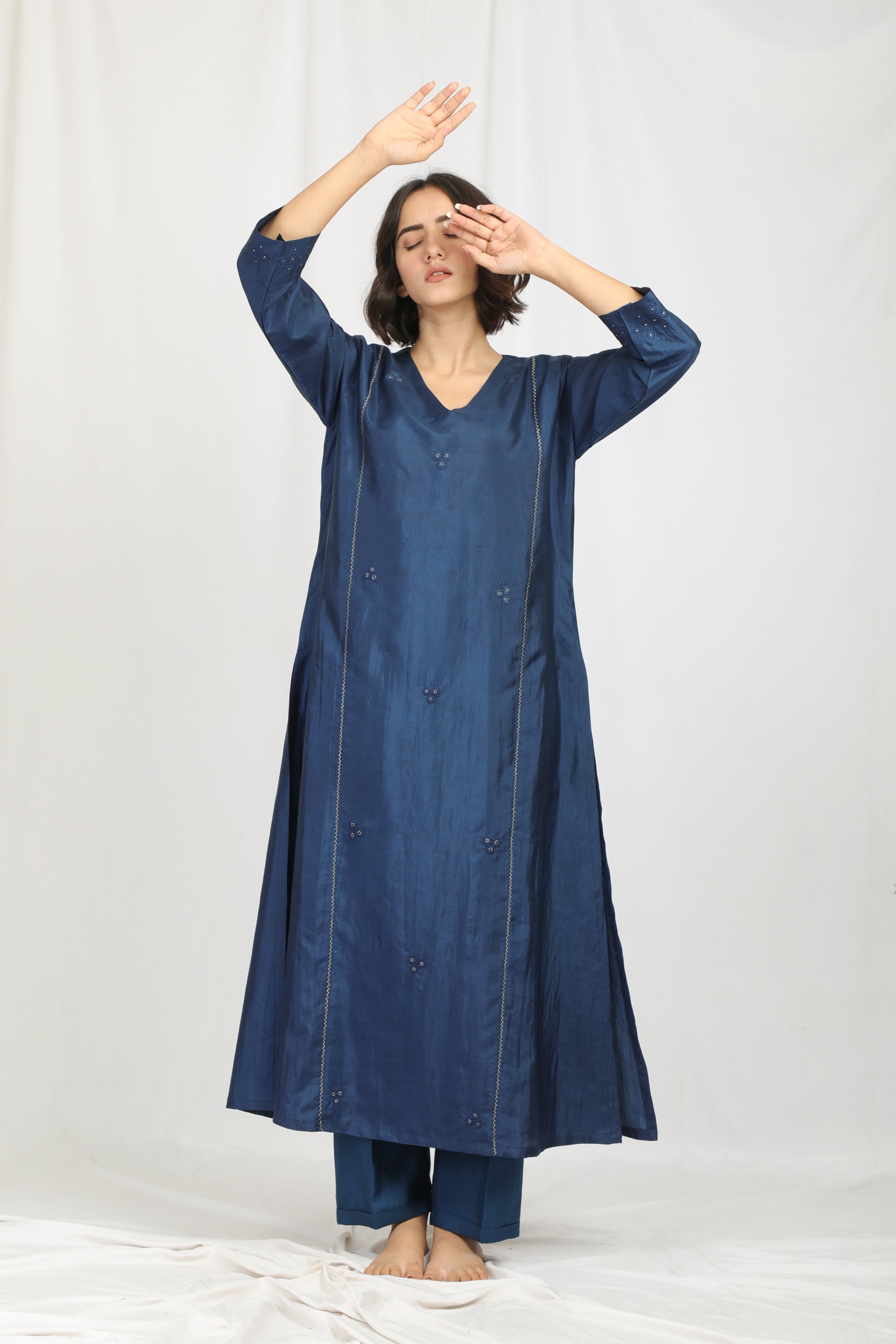 APARNA SILK KURTA SET